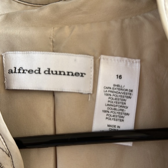 Jacket - Picture 2 of 3